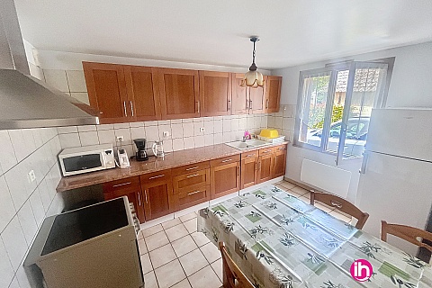 Location de meublé : Saint-Brisson-Sur-Loire - La Cathédrale - 3 Chambres