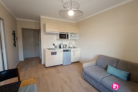 Location de meublé : TRI/CRUAS : appartement 3 pers - 1 chambre, jardin & parking-Viviers