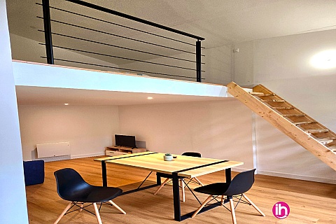 Location de meublé : LUSSAC-LES-CHÂTEAUX : maison 2 personnes - 1 chambre, Lussac-les-Châteaux