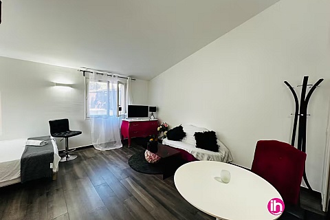 Location de meublé : AIX-EN-PROVENCE : maison 2 personnes - 1 chambre, Le Tholonet