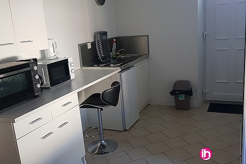 Location de meublé : Dampierre- Sully sur Loire - Studio meublé 5 kms Centrale Dampierre en Burly